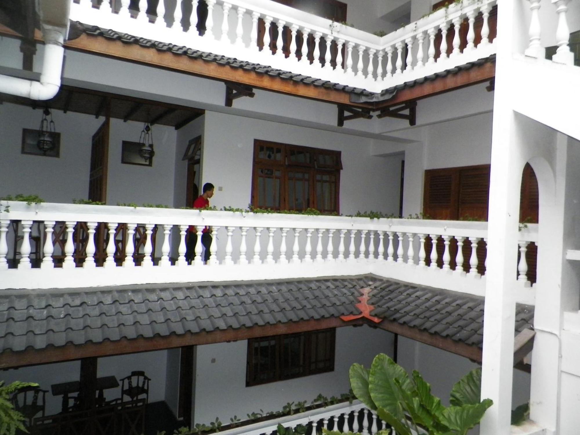 Bladok Hotel&Restaurant Yogyakarta Exterior foto